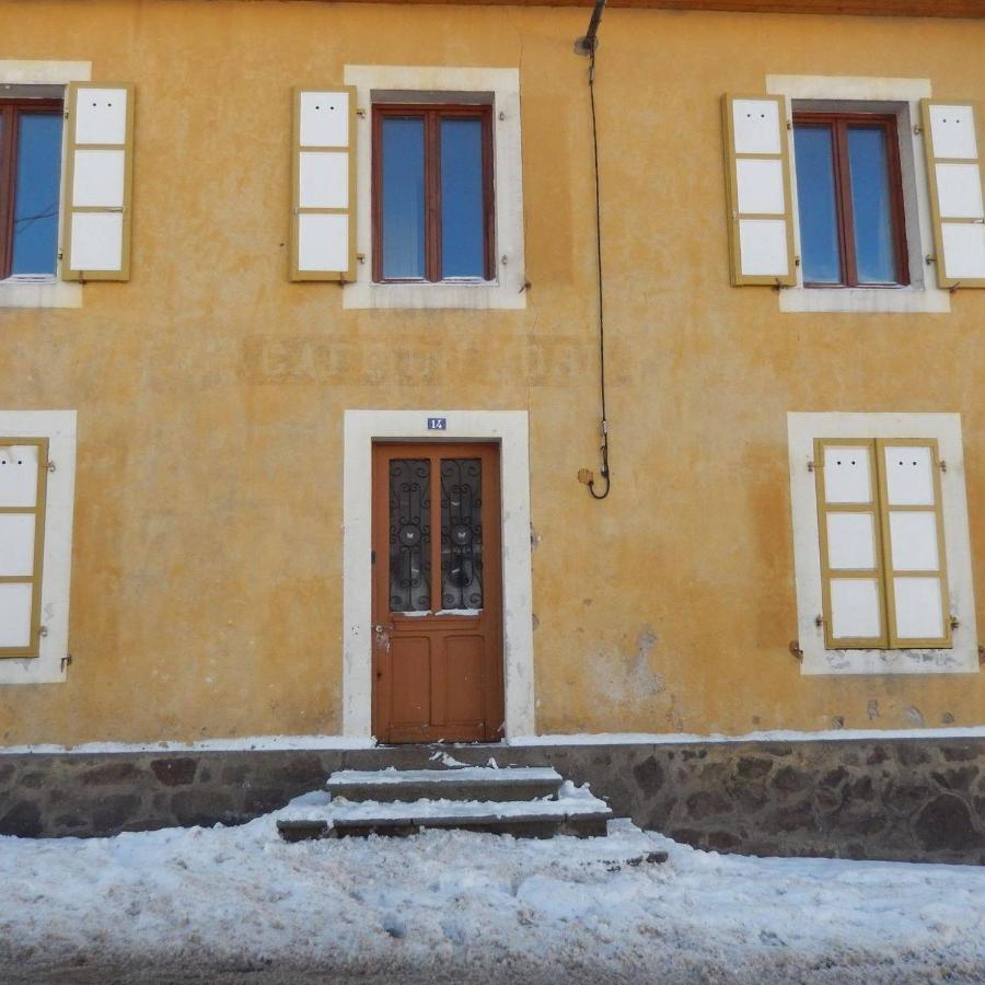 Apartment Au Pied Du Gazon *
